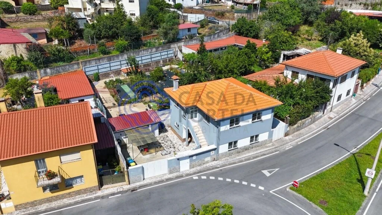 Moradia T4 para Venda em São João da Madeira Foto 1