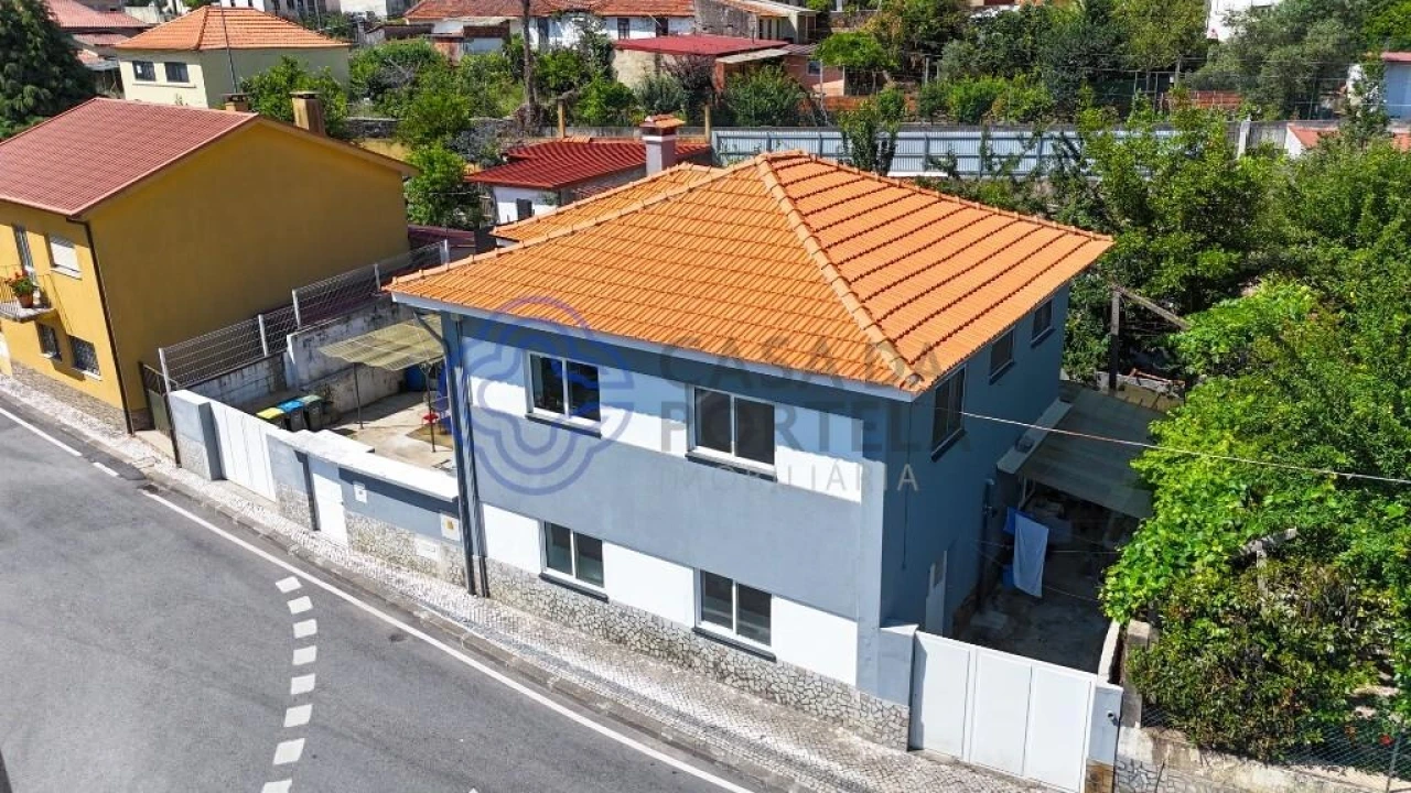 Moradia T4 para Venda em São João da Madeira Foto 3