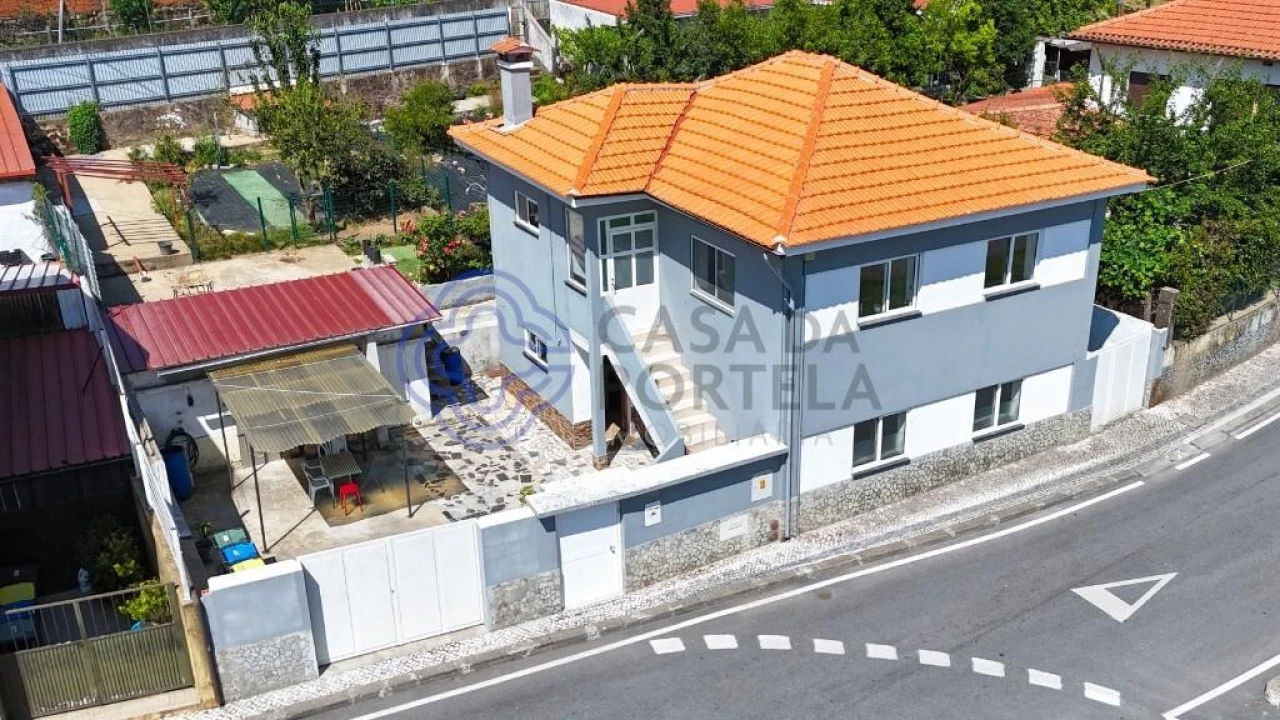 Moradia T4 para Venda em São João da Madeira Foto 2