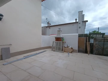Moradia T4 para Venda em Santa Clara e Castelo Viegas