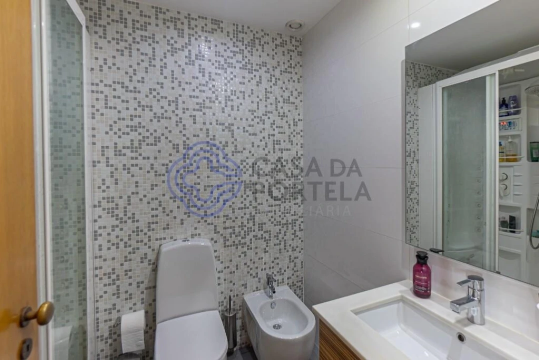 Apartamento T3 para Venda em Aldoar, Foz do Douro e Nevogilde Foto 27