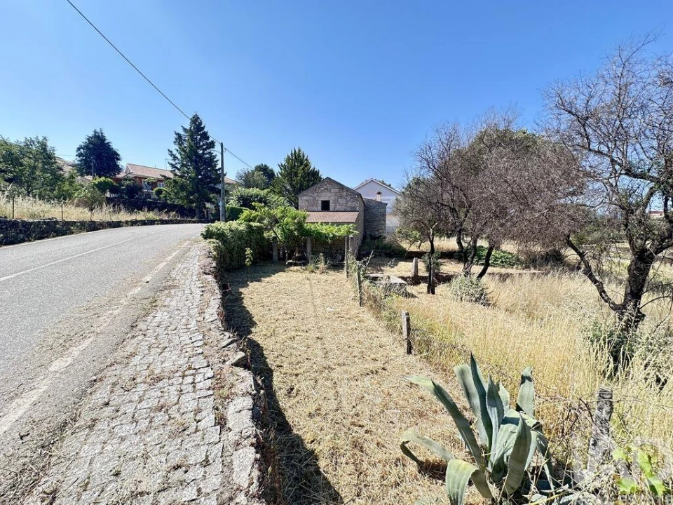 Moradia T2 para Venda em Arnas Foto 20