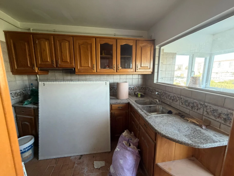 Apartamento T4 para Venda em Santo Antonio dos Olivais Foto 7