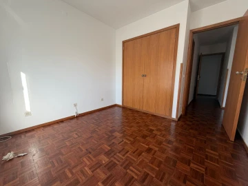Apartamento T4 para Venda em Santo Antonio dos Olivais