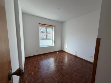 Apartamento T4 para Venda em Santo Antonio dos Olivais