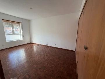 Apartamento T4 para Venda em Santo Antonio dos Olivais