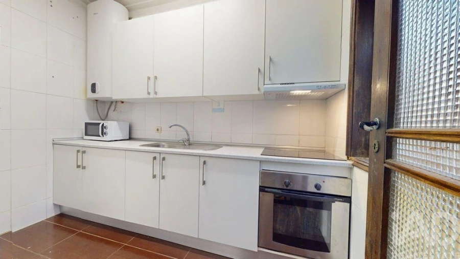 Apartamento T6 para Venda em Paranhos Foto 3