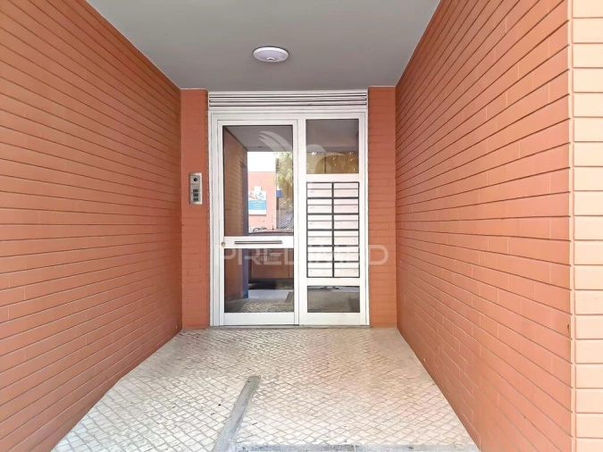 Apartamento T2 para Venda em Caparica e Trafaria Foto 11