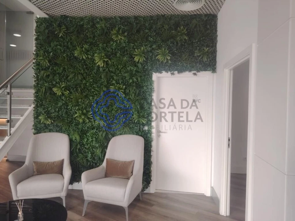 Loja para Arrendamento em Campanhã Foto 6