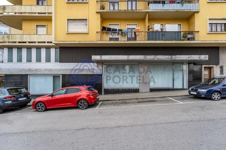 Loja para Arrendamento em Campanhã Foto 2