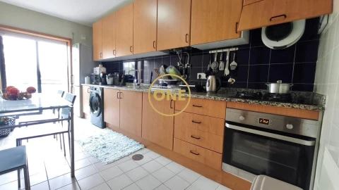 Apartamento T2 para Venda em Póvoa de Varzim, Beiriz e Argivai