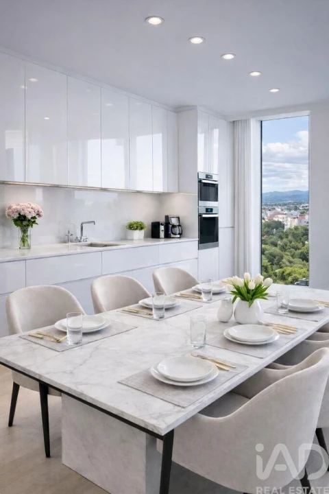Apartamento T3 para Venda em Estômbar e Parchal