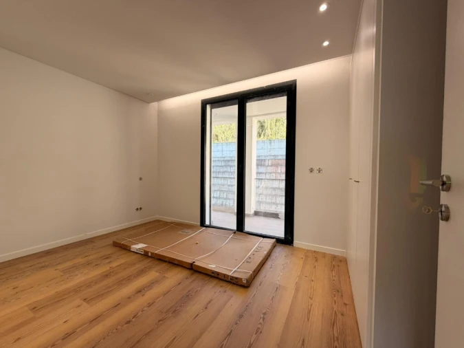Apartamento T4 para Venda em Santo Antonio dos Olivais Foto 5