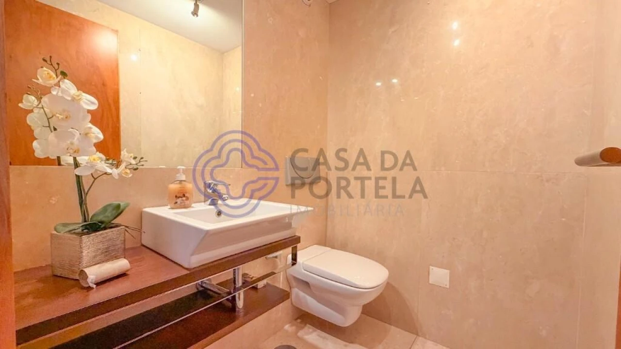 Moradia T5 para Venda em Mafamude e Vilar do Paraíso Foto 12