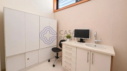 Moradia T5 para Venda em Mafamude e Vilar do Paraíso