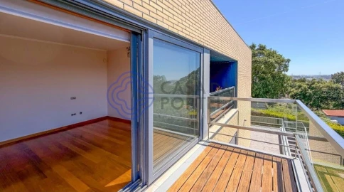 Moradia T5 para Venda em Mafamude e Vilar do Paraíso