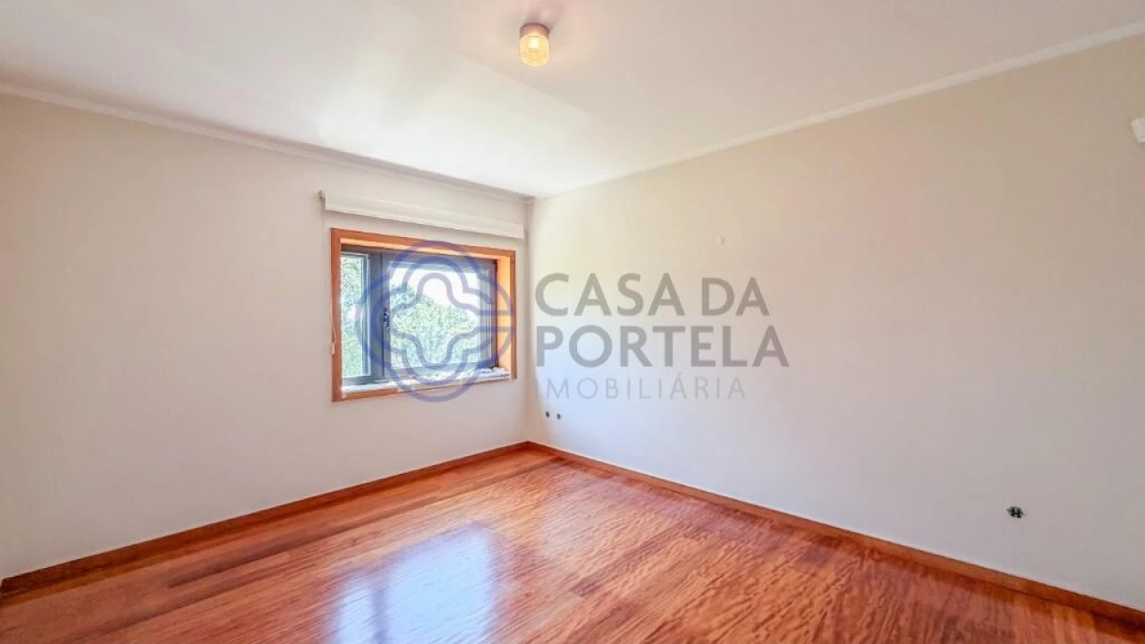 Moradia T5 para Venda em Mafamude e Vilar do Paraíso Foto 34