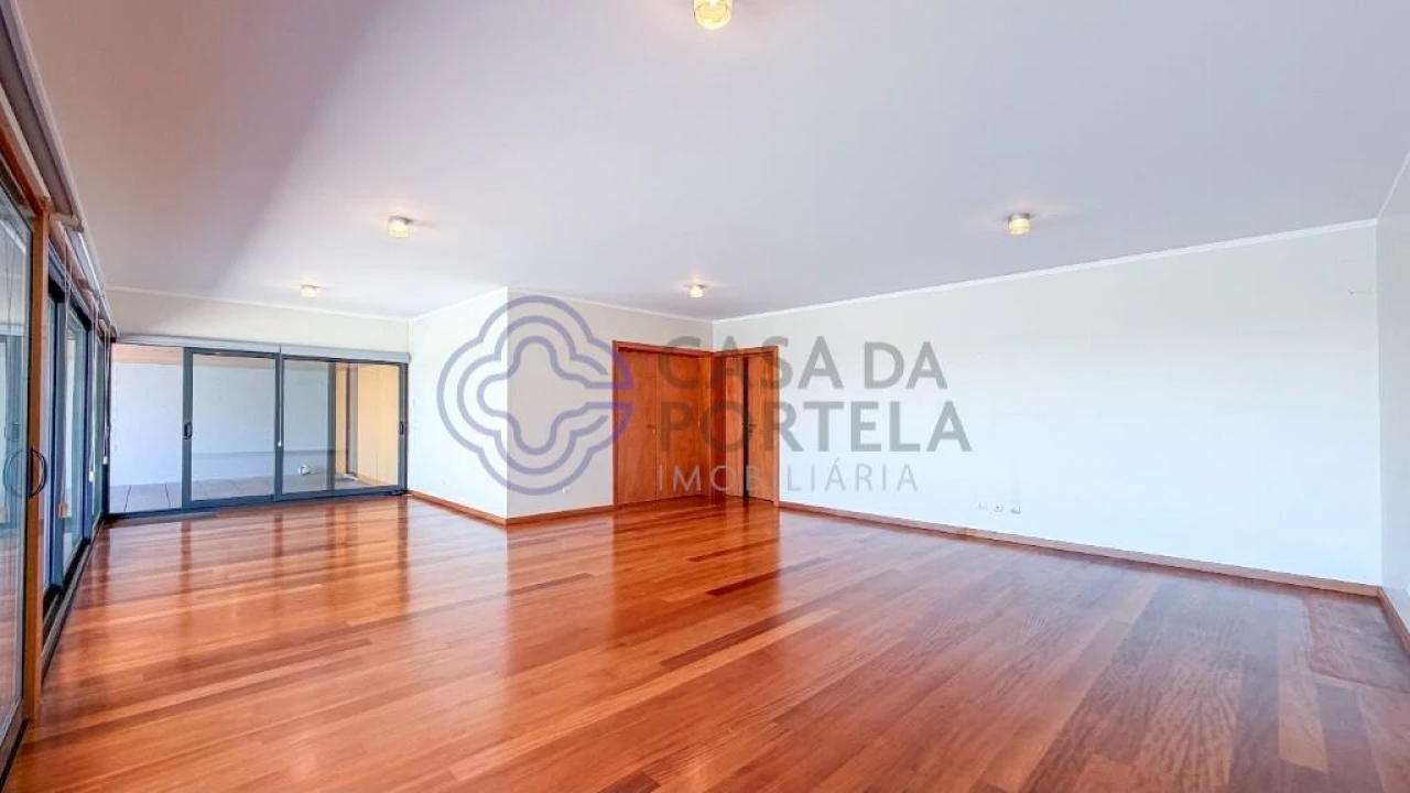 Moradia T5 para Venda em Mafamude e Vilar do Paraíso Foto 26