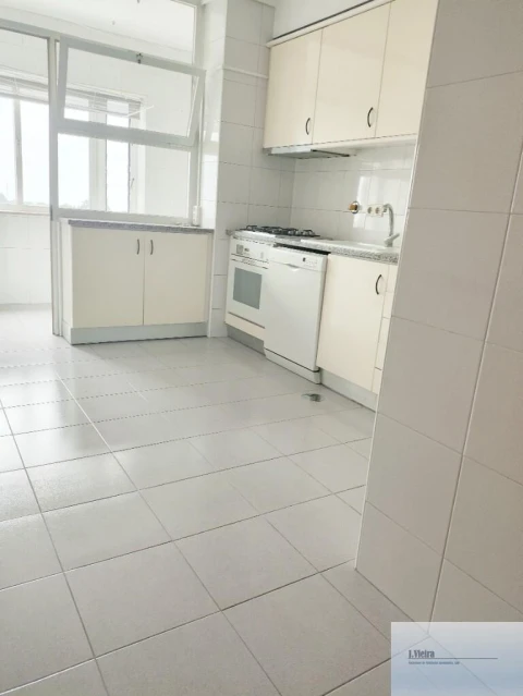 Apartamento T2 para Venda em Mafamude e Vilar do Paraíso