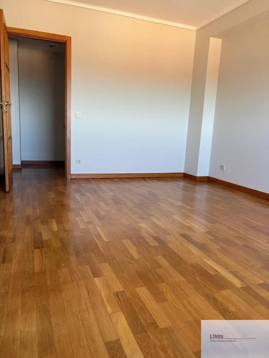 Apartamento T2 para Venda em Mafamude e Vilar do Paraíso Foto 5
