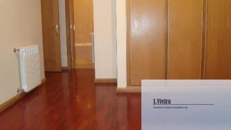 Apartamento T2 para Venda em Mafamude e Vilar do Paraíso Foto 3
