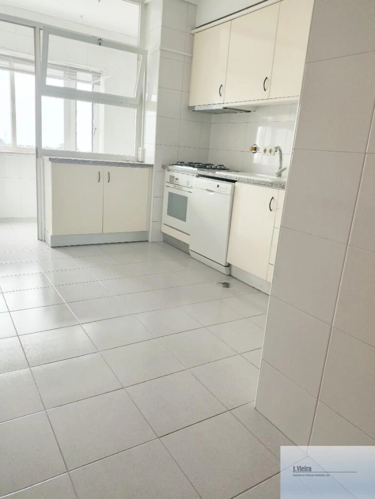 Apartamento T2 para Venda em Mafamude e Vilar do Paraíso Foto 3