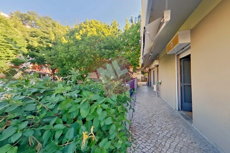 Loja para Trespasse em Lumiar Foto 27