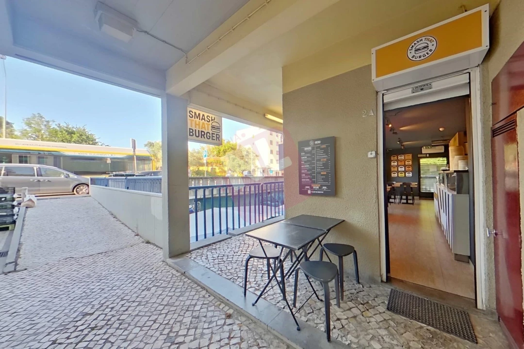 Loja para Trespasse em Lumiar Foto 3