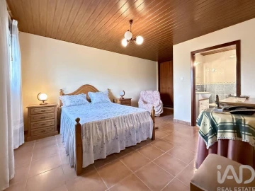 Moradia T4 para Venda em Glória e Vera Cruz