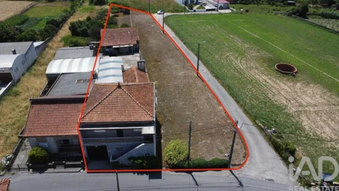 Moradia T4 para Venda em Glória e Vera Cruz
