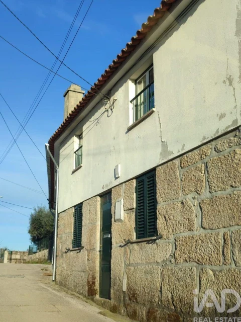 Moradia T3 para Venda em Lagares