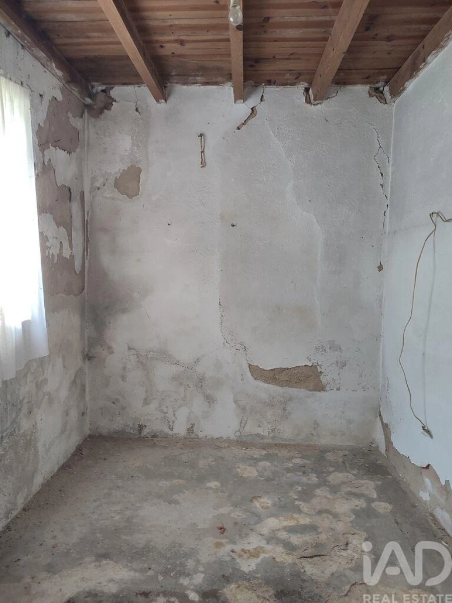 Moradia T3 para Venda em Lagares Foto 6