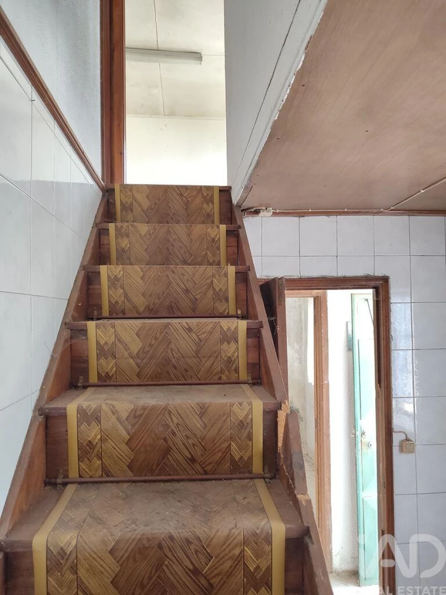 Moradia T3 para Venda em Lagares Foto 8