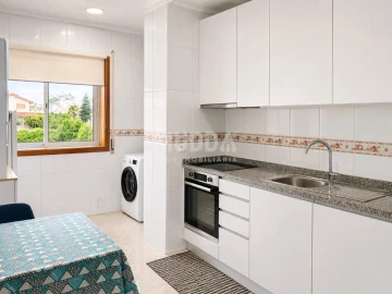 Apartamento T2 para Venda em Santa Maria da Feira, Travanca, Sanfins e Espargo