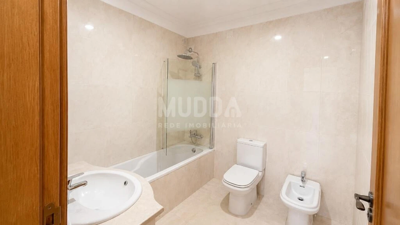 Apartamento T2 para Venda em Santa Maria da Feira, Travanca, Sanfins e Espargo Foto 13
