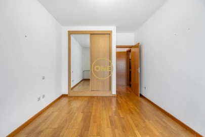 Apartamento T3 para Venda em Vila Nova de Famalicão e Calendário