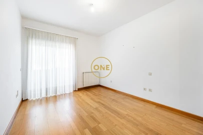 Apartamento T3 para Venda em Vila Nova de Famalicão e Calendário