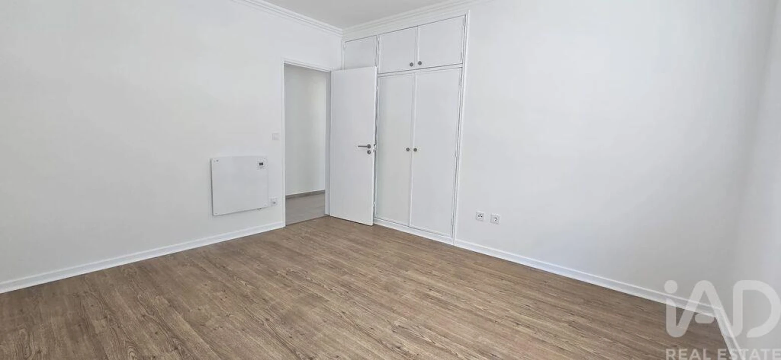 Apartamento T2 para Venda em Cadaval e Pêro Moniz Foto 12
