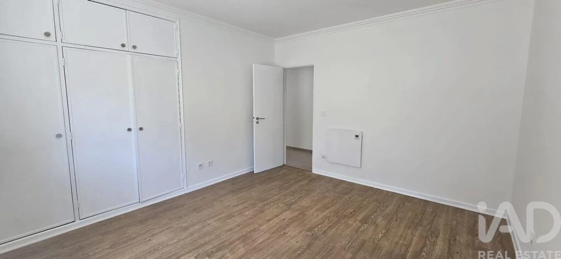 Apartamento T2 para Venda em Cadaval e Pêro Moniz Foto 11