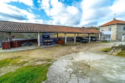 Quinta T9 para Venda em Santa Eugenia
