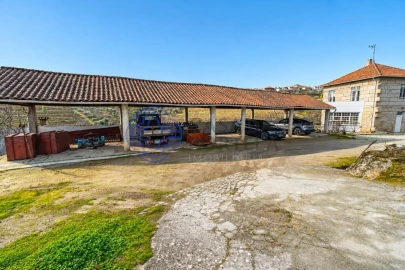 Quinta T9 para Venda em Santa Eugenia