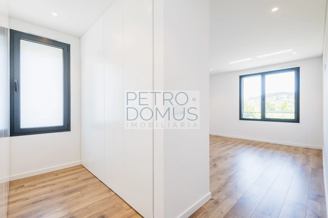 Apartamento T3 para Venda em Leiria, Pousos, Barreira e Cortes Foto 13