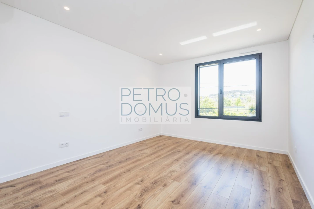 Apartamento T3 para Venda em Leiria, Pousos, Barreira e Cortes Foto 14