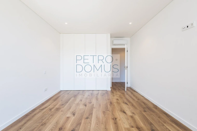 Apartamento T3 para Venda em Leiria, Pousos, Barreira e Cortes Foto 9