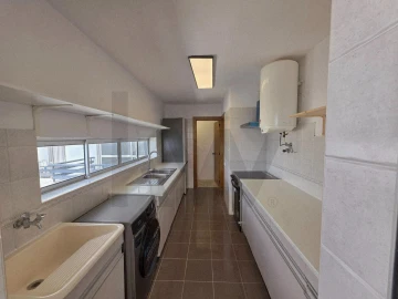 Apartamento T3 para Arrendamento em São Martinho