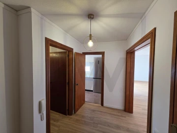 Apartamento T3 para Arrendamento em São Martinho