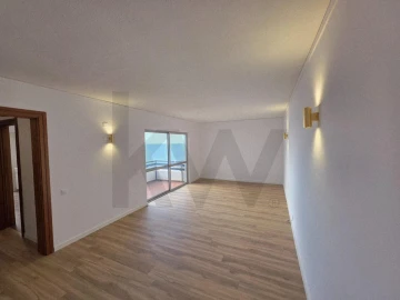 Apartamento T3 para Arrendamento em São Martinho
