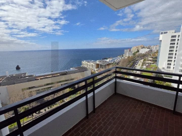 Apartamento T3 para Arrendamento em São Martinho