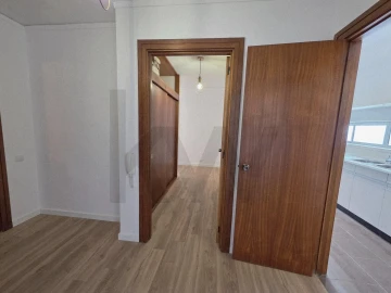 Apartamento T3 para Arrendamento em São Martinho