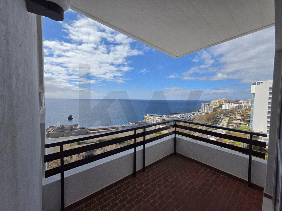 Apartamento T3 para Arrendamento em São Martinho Foto 33